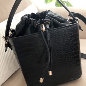 Zara bucket Bag
